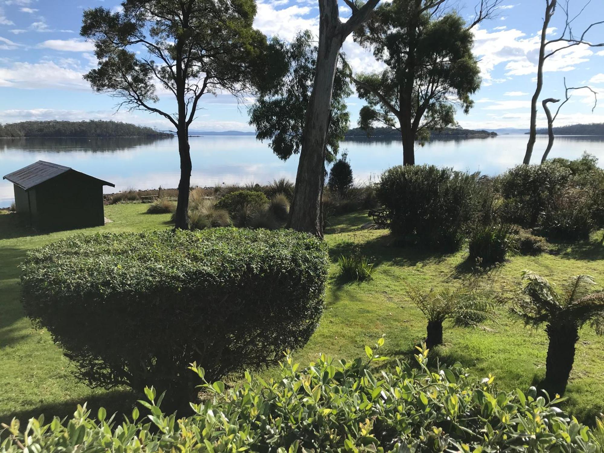 Abs By The Bay Guest House Taranna Eksteriør bilde