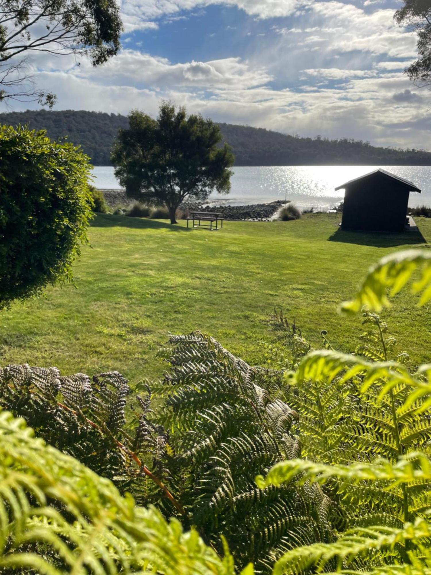 Abs By The Bay Guest House Taranna Eksteriør bilde